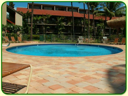 your Maui condo pool